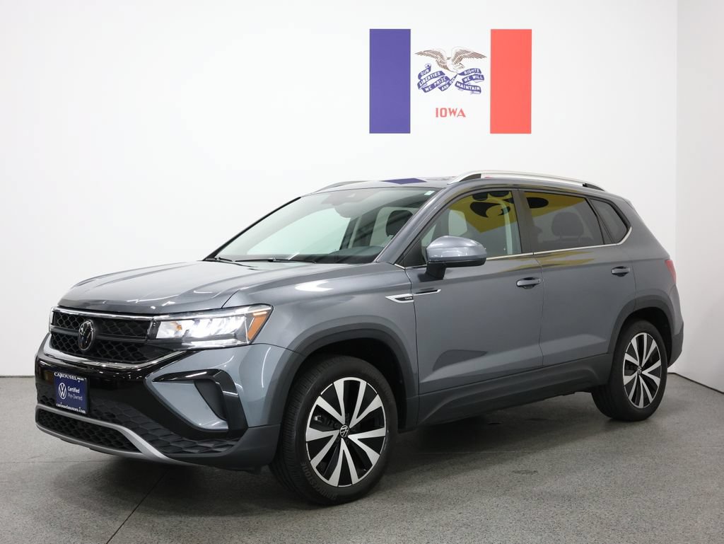 Used 2023 Volkswagen Taos SE w/ Panoramic Sunroof Package AWD/4WD image 8