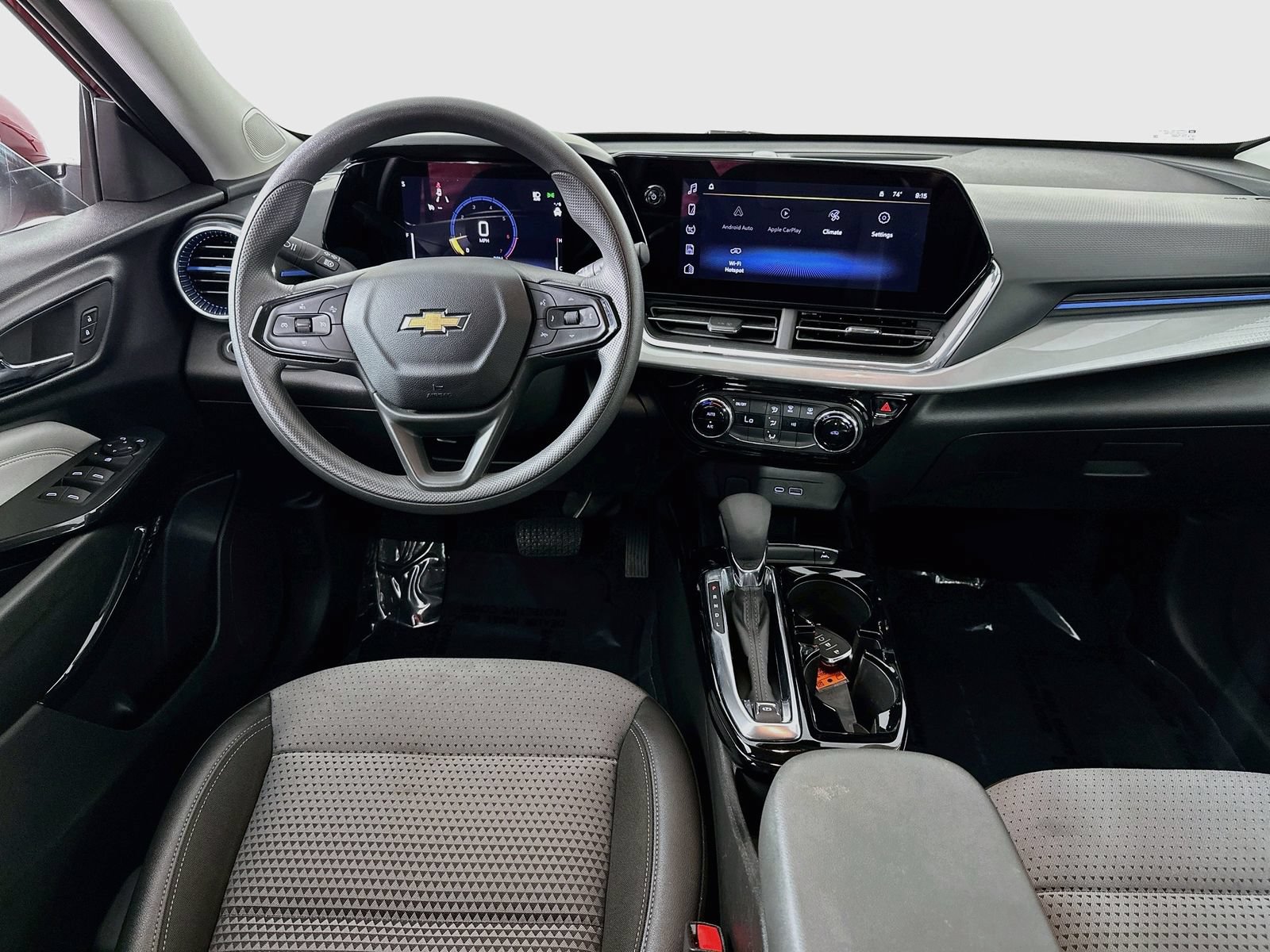 Used 2025 Chevrolet Trax LT FWD image 21