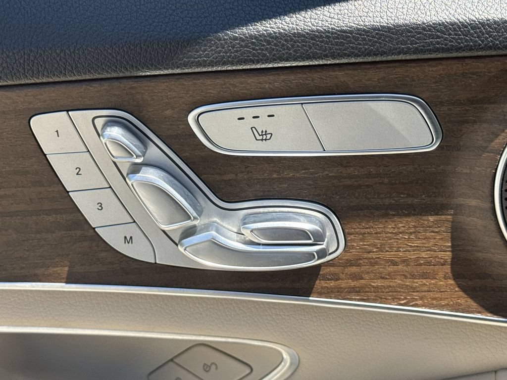 Used 2019 Mercedes-Benz C 300 4MATIC Sedan image 14