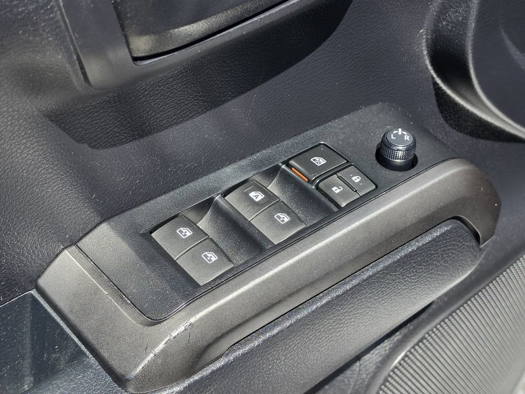 Used 2019 Toyota Tacoma SR5 RWD image 15