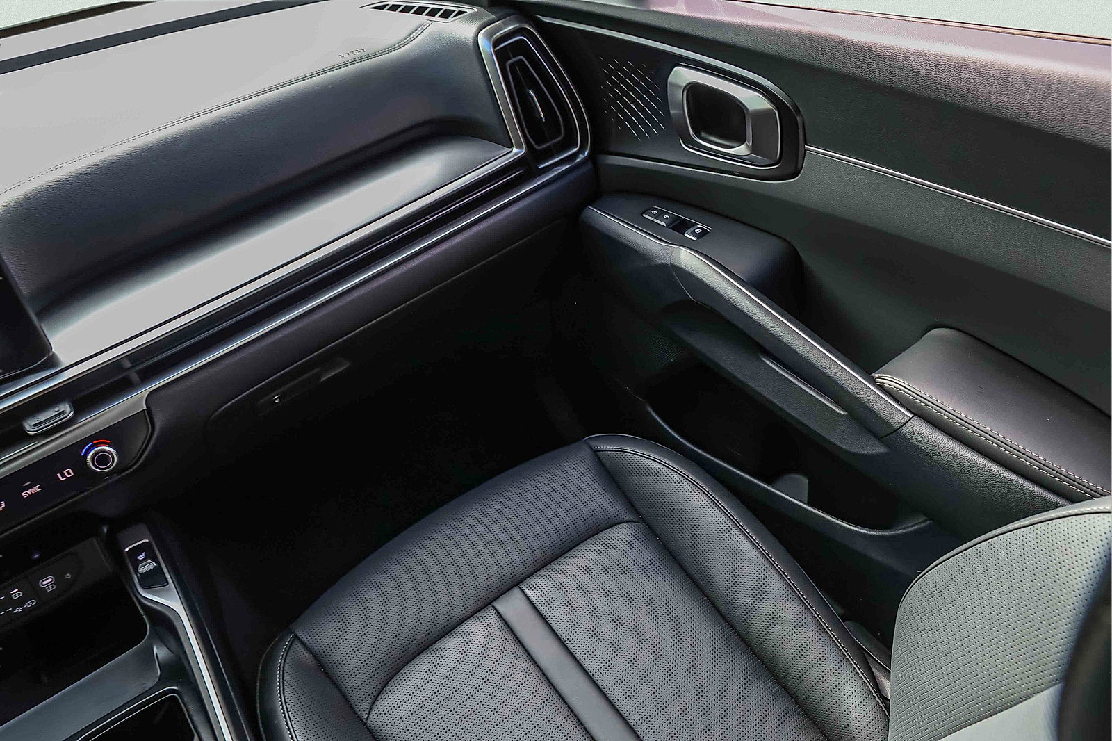 Certified 2026 Kia Sorento S FWD image 17