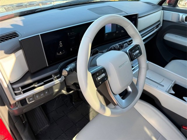 Used 2025 Hyundai Santa Fe SEL image 8