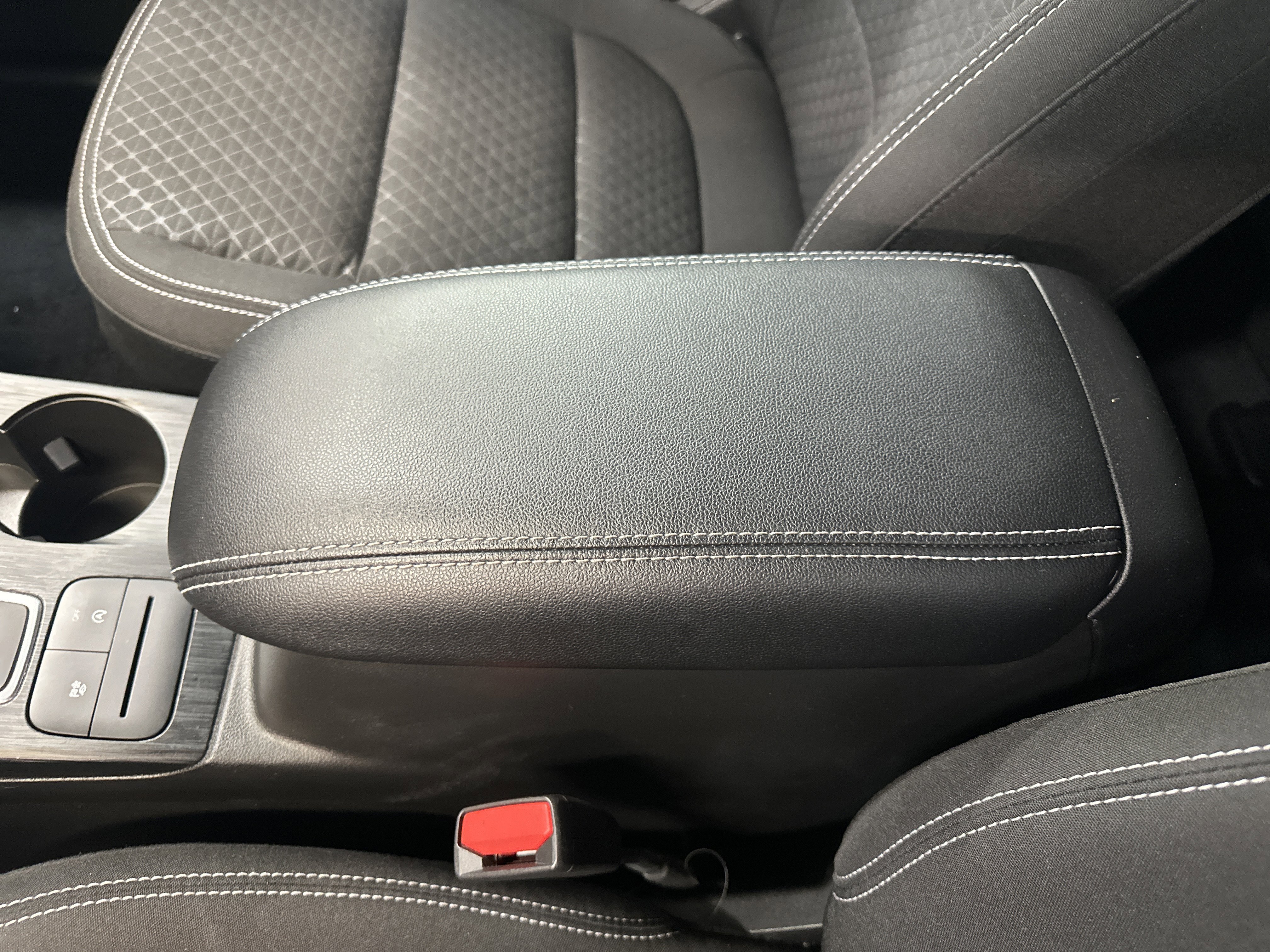 Used 2023 Ford Escape Active image 29