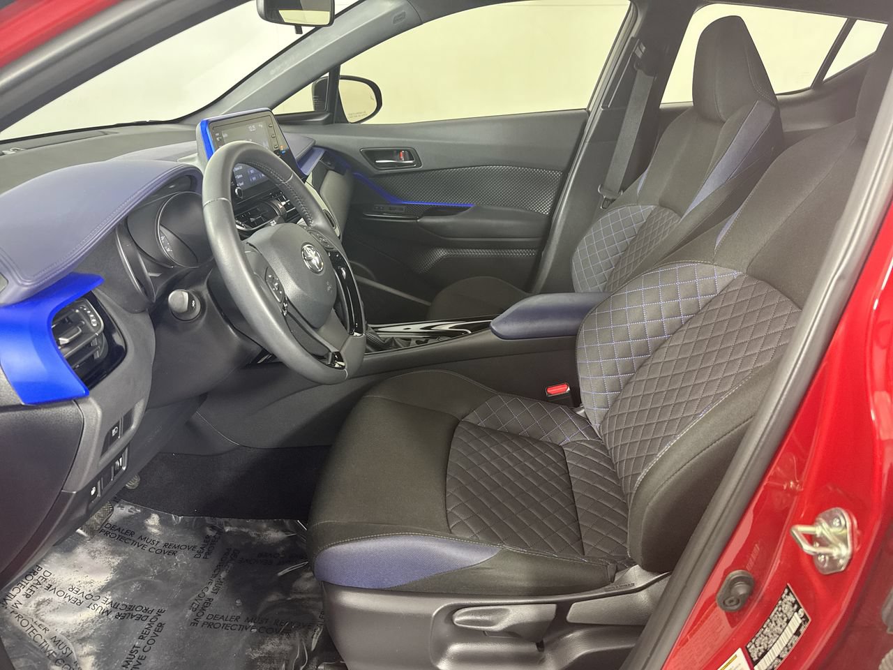 Used 2020 Toyota C-HR XLE FWD image 11