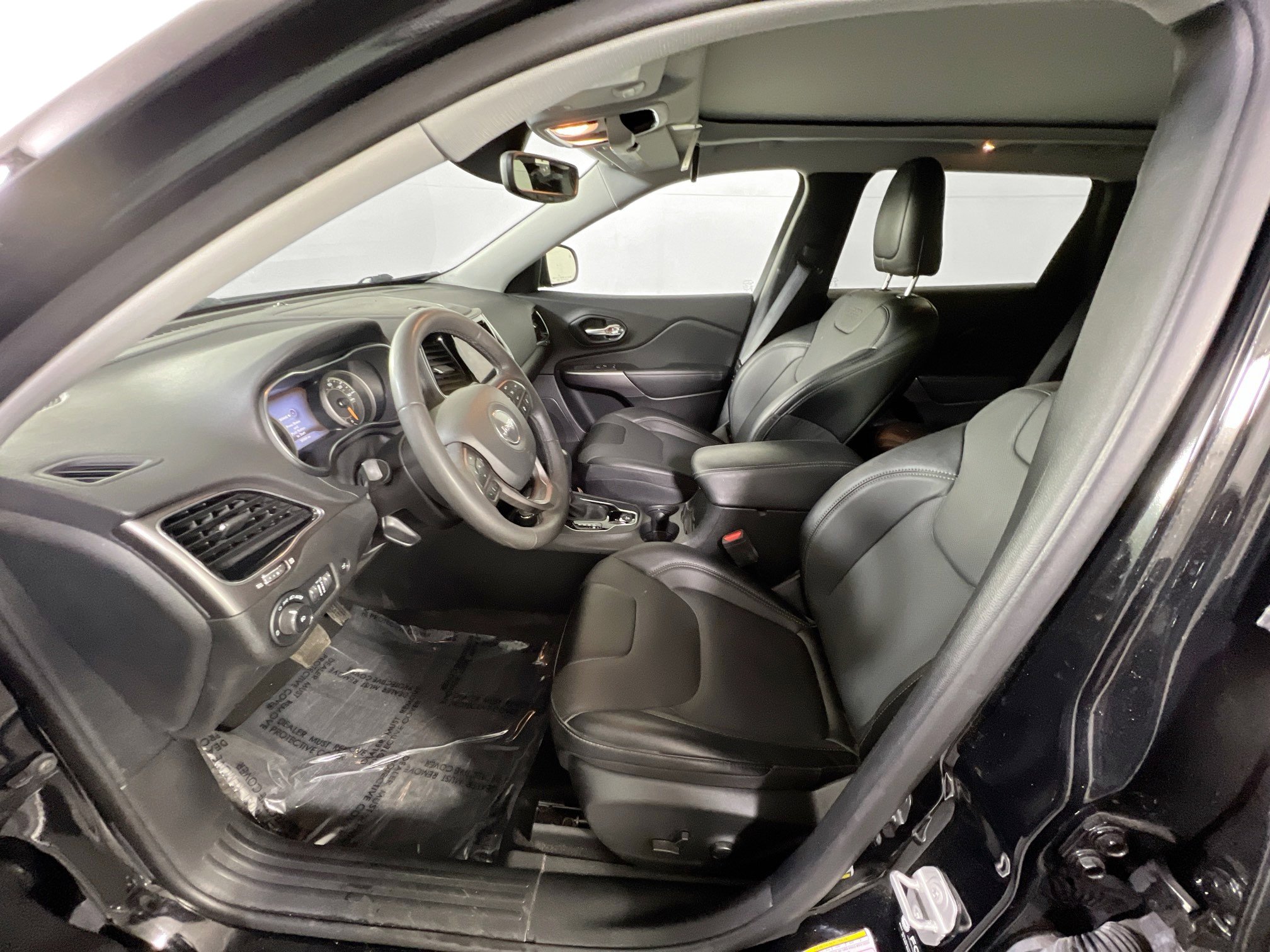 Used 2022 Jeep Cherokee Limited AWD/4WD image 20