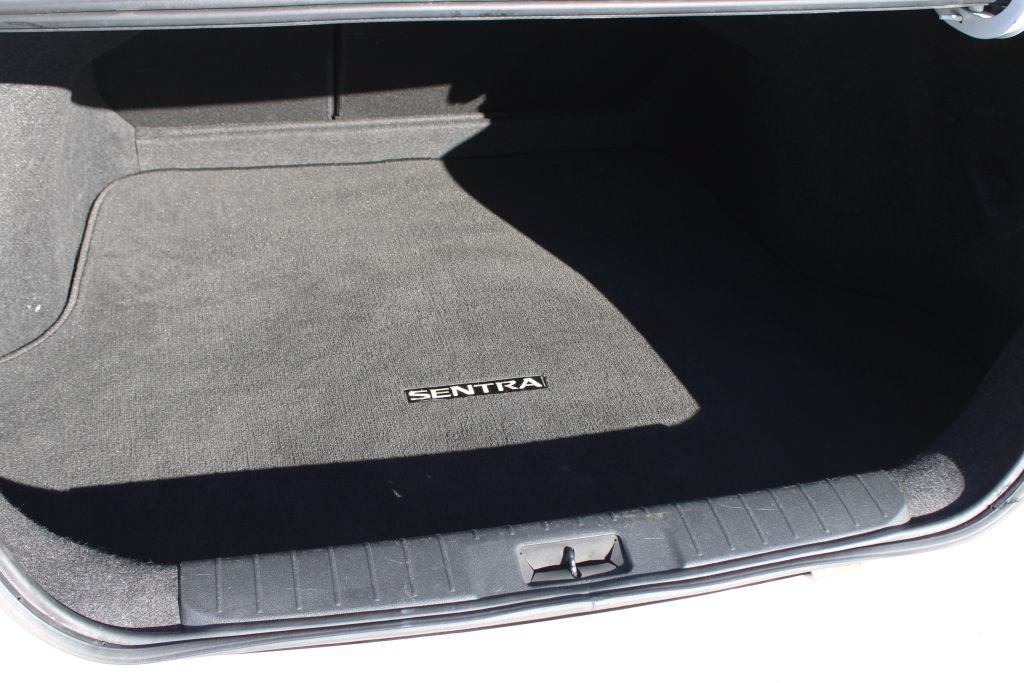 Used 2024 Nissan Sentra SV FWD image 9