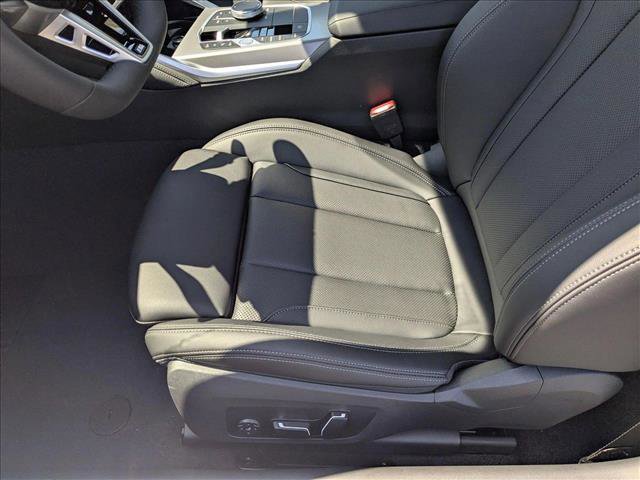 Used 2025 BMW 230i Coupe w/ M Sport Package image 4