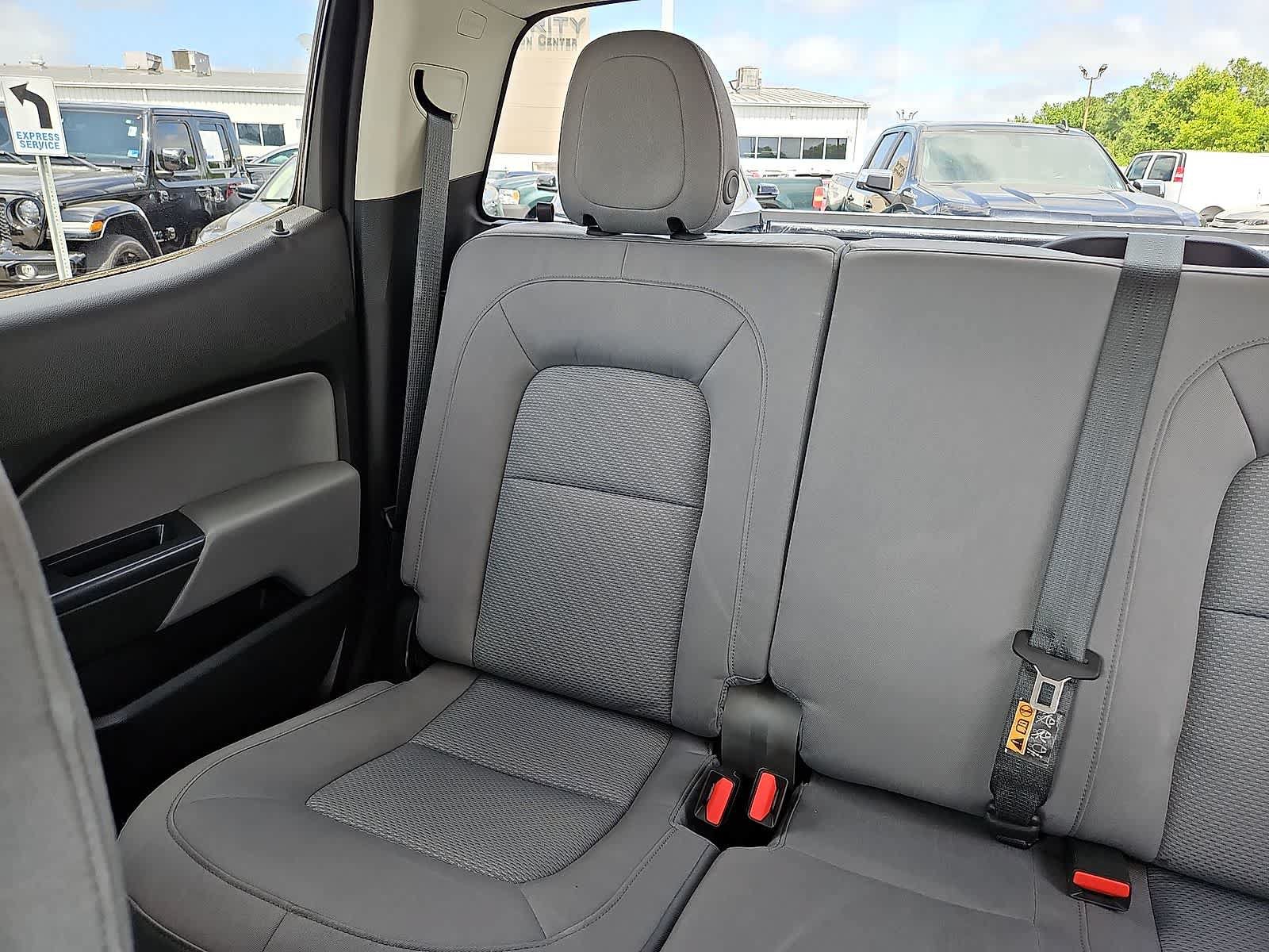 Used 2016 Chevrolet Colorado W/T w/ WT Convenience Package AWD/4WD image 13