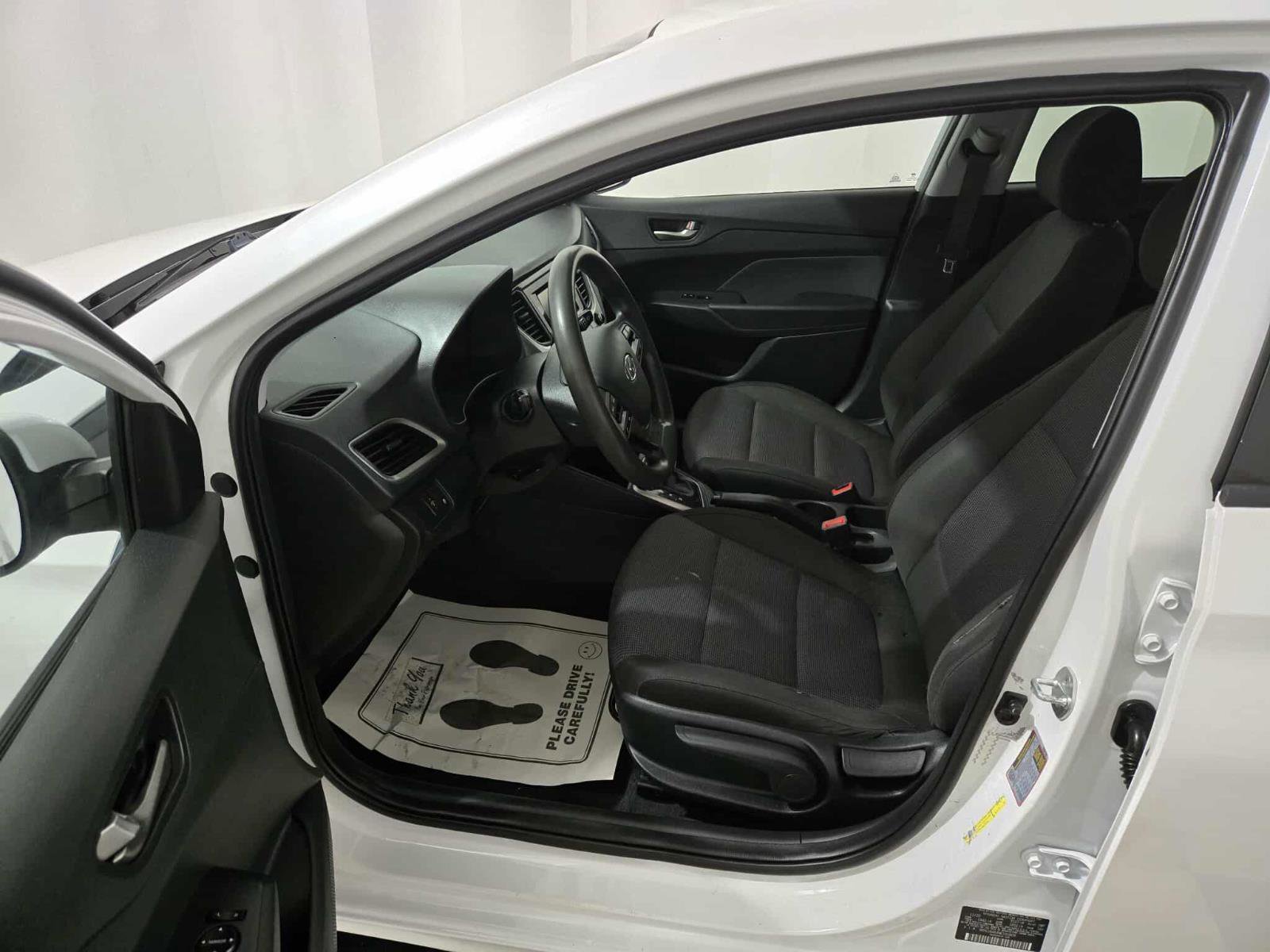 Used 2021 Hyundai Accent SE w/ Cargo Package image 12