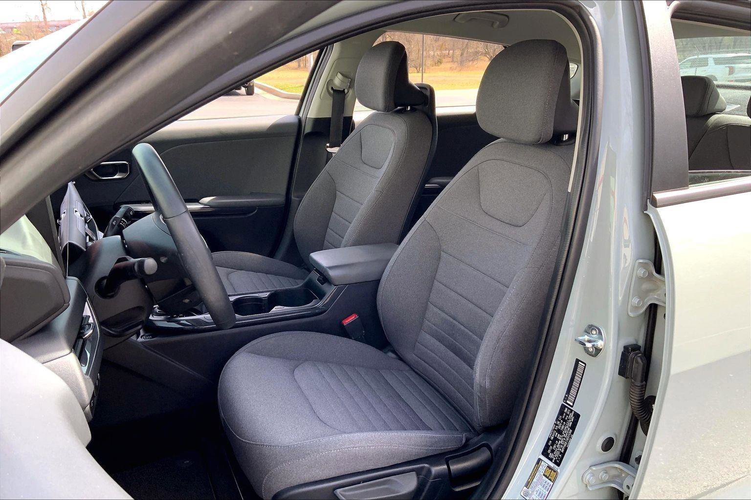 Used 2025 Kia K4 EX image 15