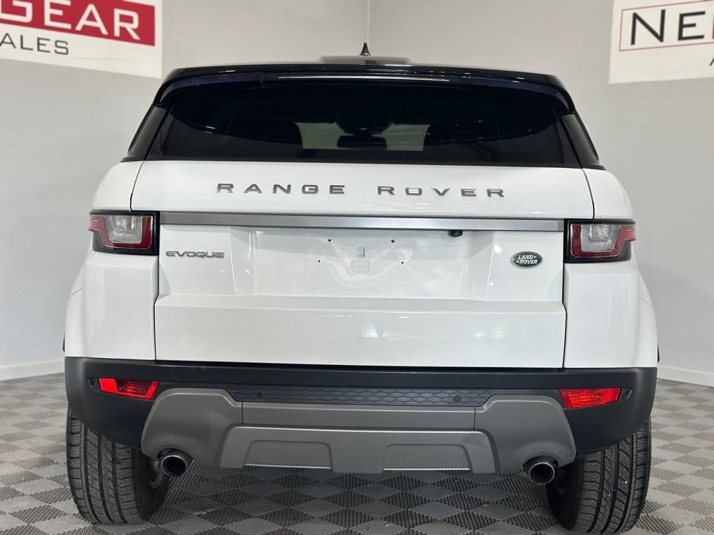 Used 2018 Land Rover Range Rover Evoque SE image 8