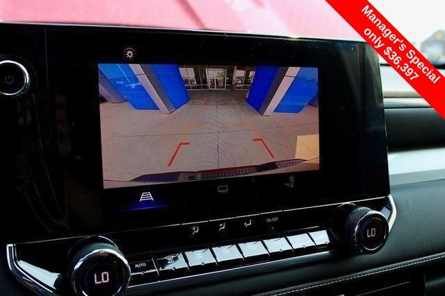 Used 2024 Chevrolet Colorado LT w/ LT Convenience Package AWD/4WD image 21