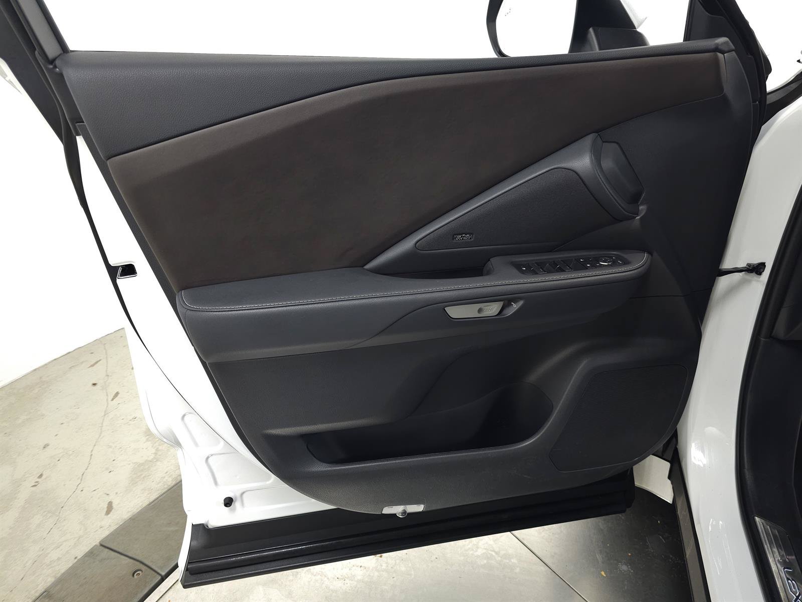Used 2025 Lexus TX 350 AWD w/ Technology Package image 17
