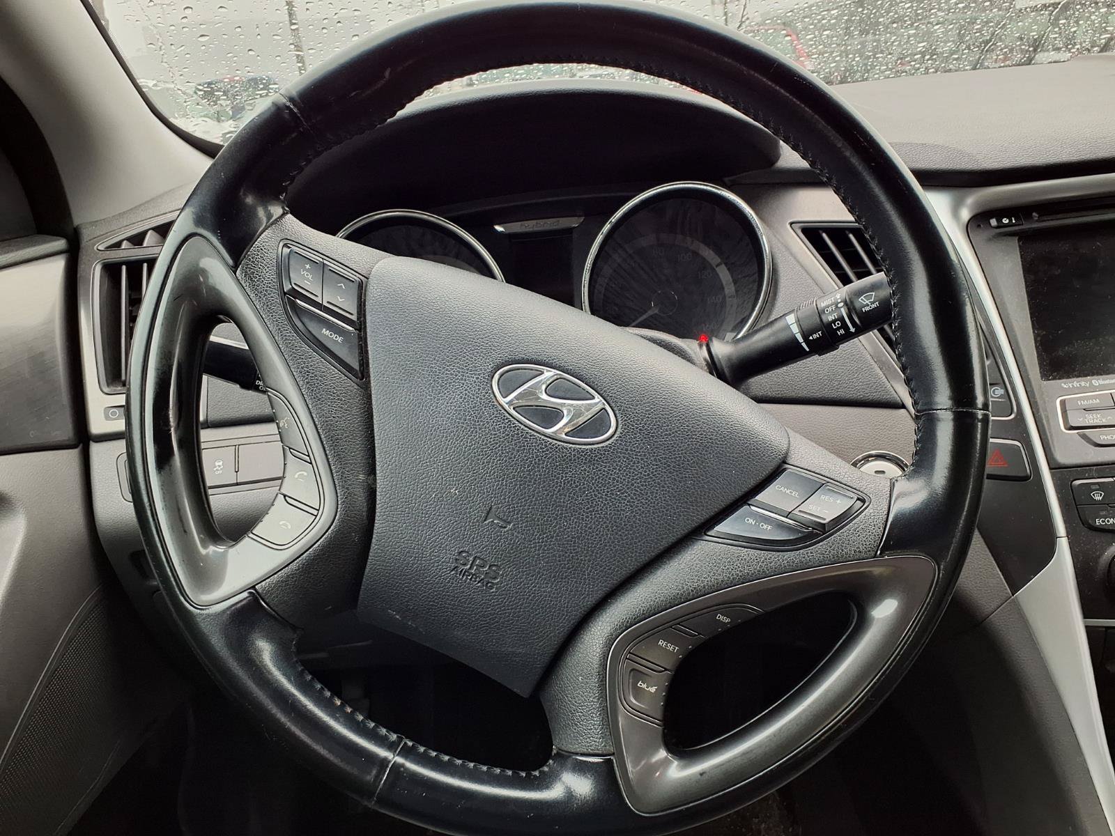 Used 2014 Hyundai Sonata Limited w/ Panoramic Sunroof Package 02 FWD image 16
