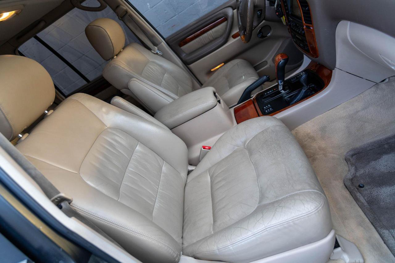 Used 2002 Lexus LX 470 4WD image 6