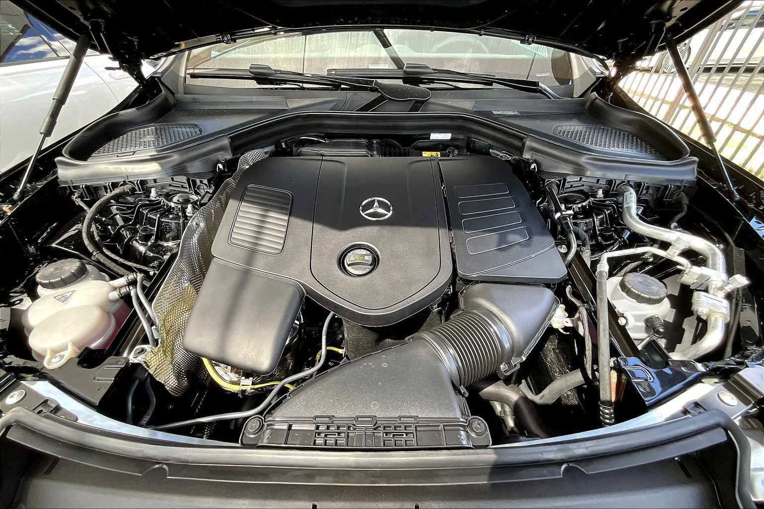 New 2026 Mercedes-Benz GLC 300 image 18