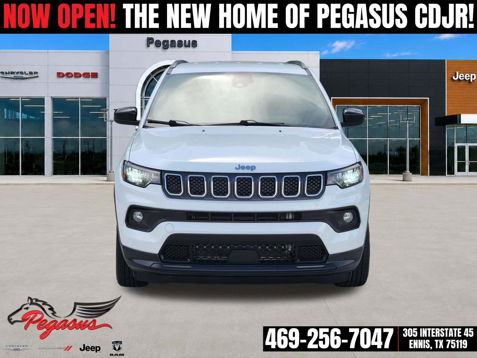 Used 2024 Jeep Compass Latitude AWD/4WD image 6