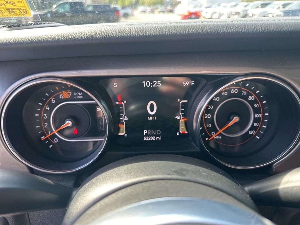 Used 2019 Jeep Wrangler Unlimited Sahara image 16