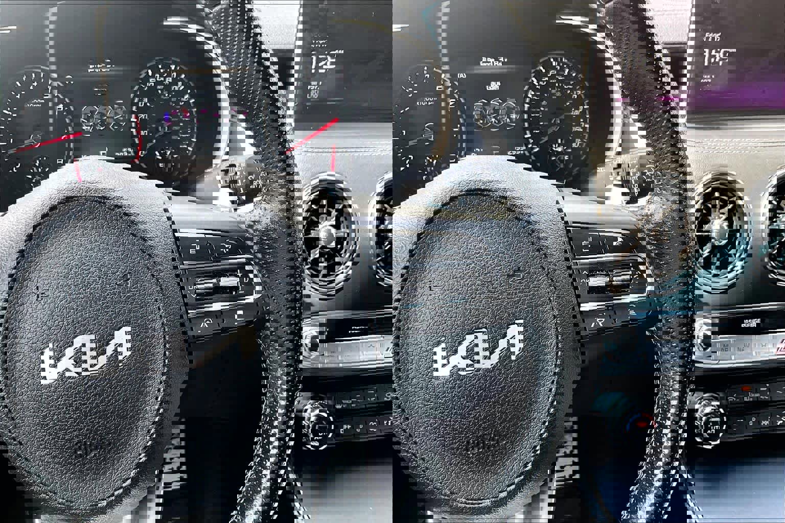 Used 2023 Kia Stinger GT2 image 25