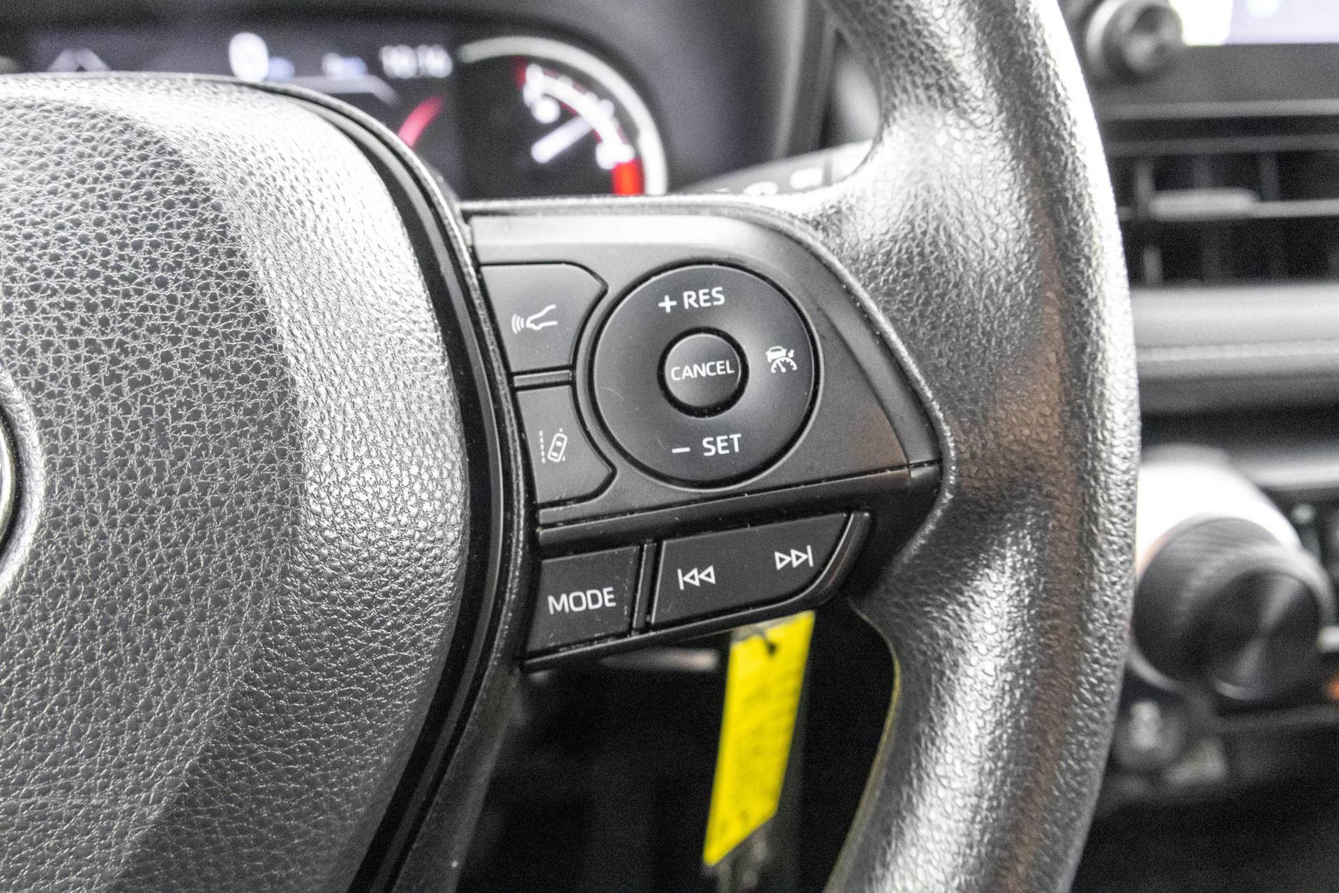 Used 2023 Toyota RAV4 LE AWD/4WD image 21