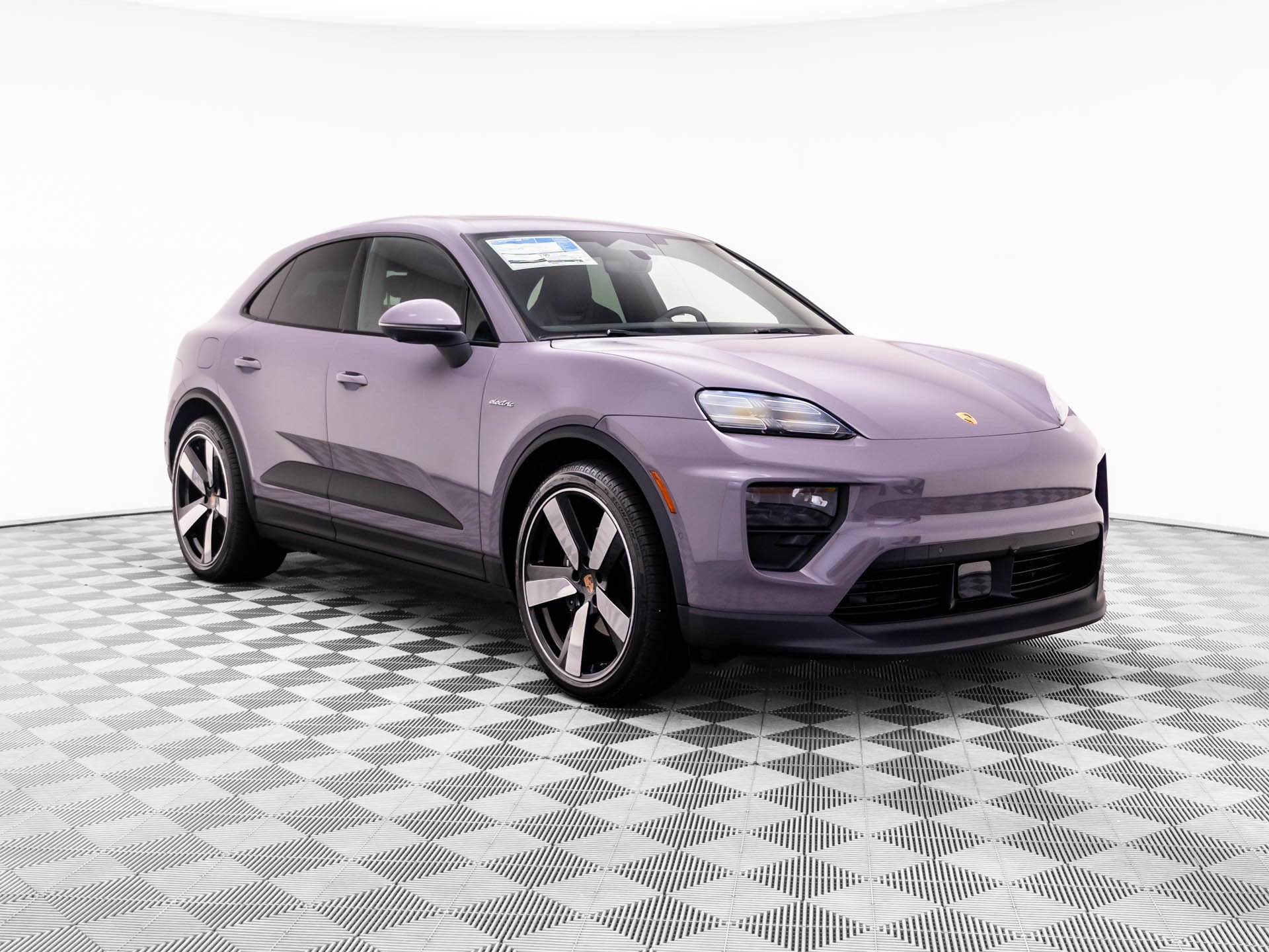 New 2026 Porsche Macan 4 Electric AWD/4WD image 6