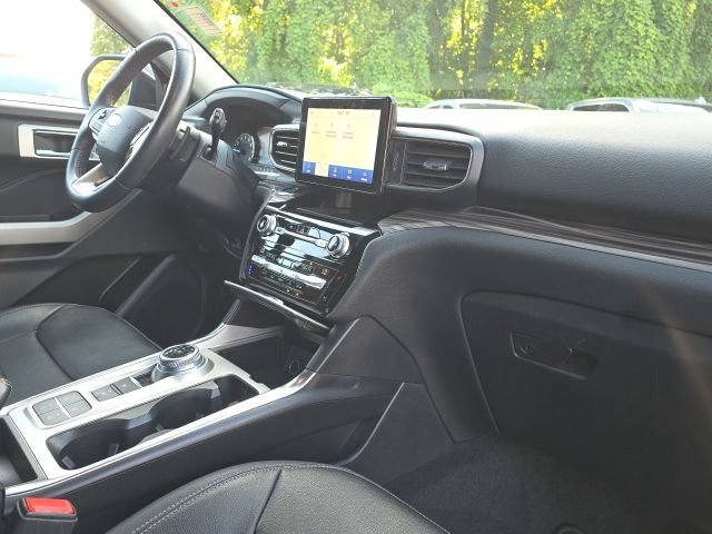 Used 2021 Ford Explorer Limited w/ Equipment Group 301A RWD image 24