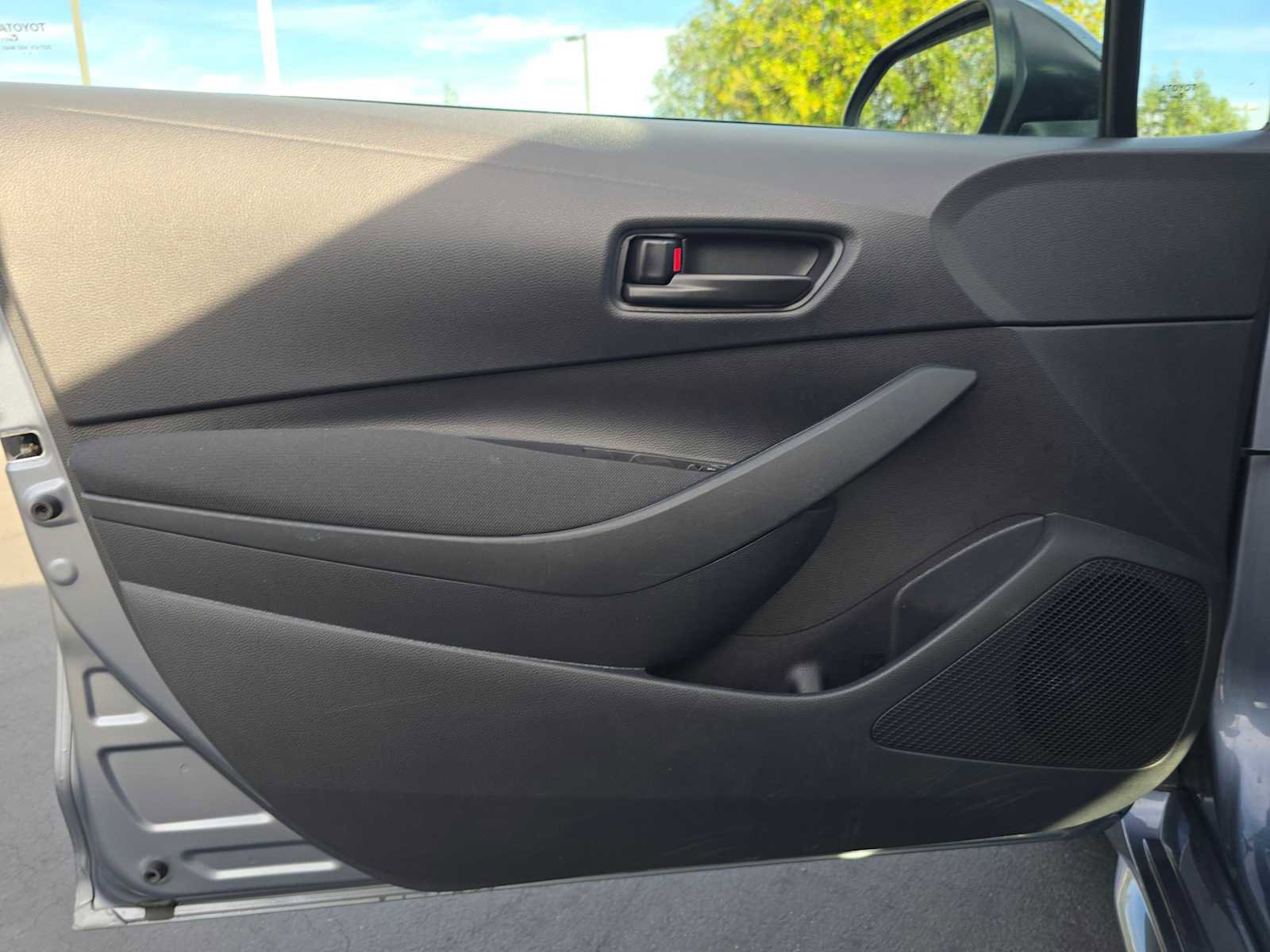 Certified 2025 Toyota Corolla LE image 21