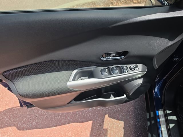 Used 2019 Nissan Kicks SV FWD image 10