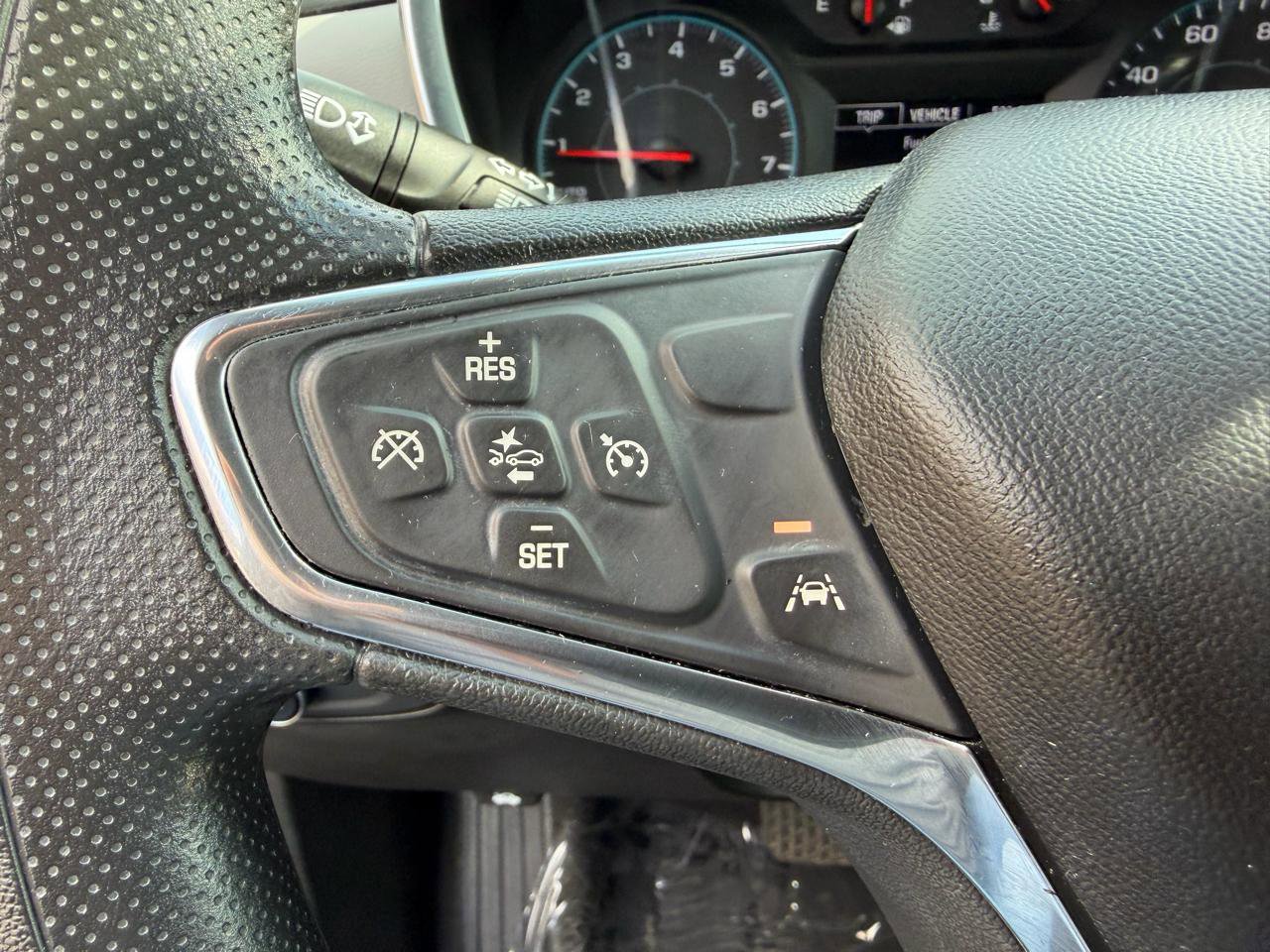 Used 2020 Chevrolet Equinox LS w/ LS Convenience Package FWD image 25