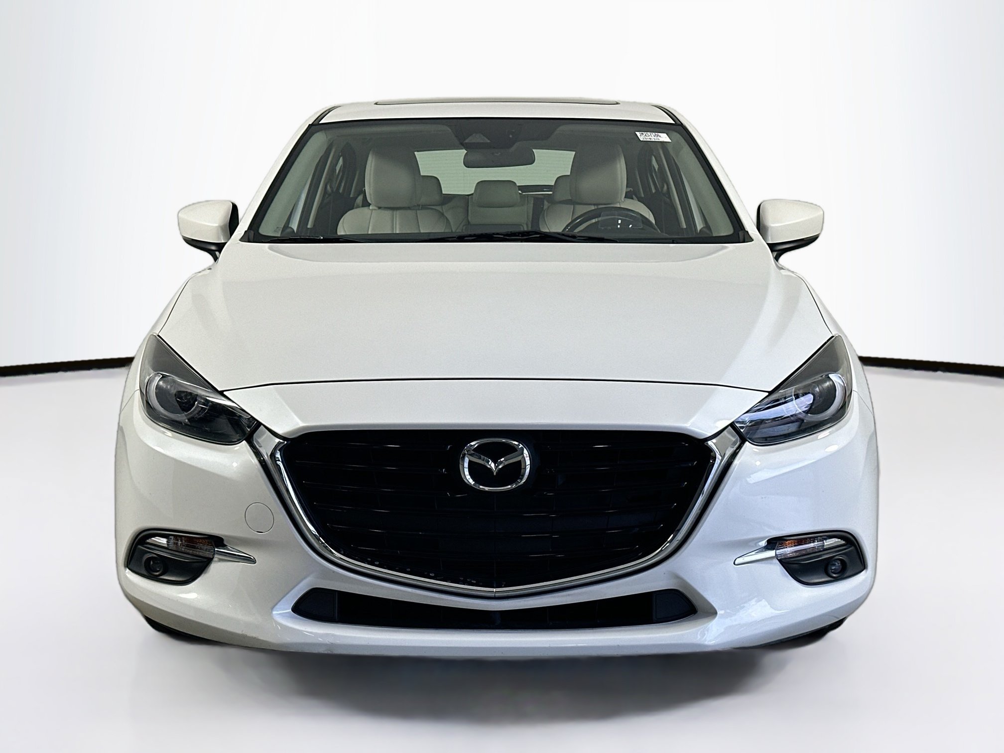 Used 2018 MAZDA MAZDA3 Grand Touring FWD image 2