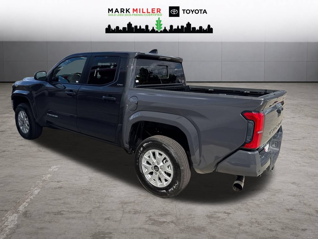 Certified 2025 Toyota Tacoma SR5 AWD/4WD image 3