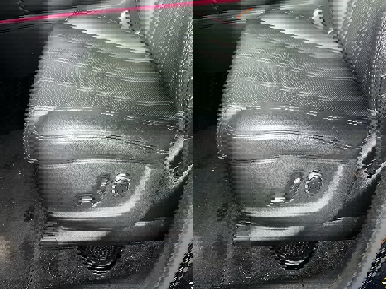 Used 2025 Genesis GV80 2.5T Standard image 14