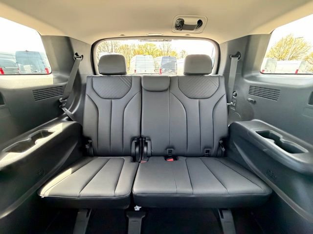 Used 2023 Hyundai Palisade SEL AWD/4WD image 15