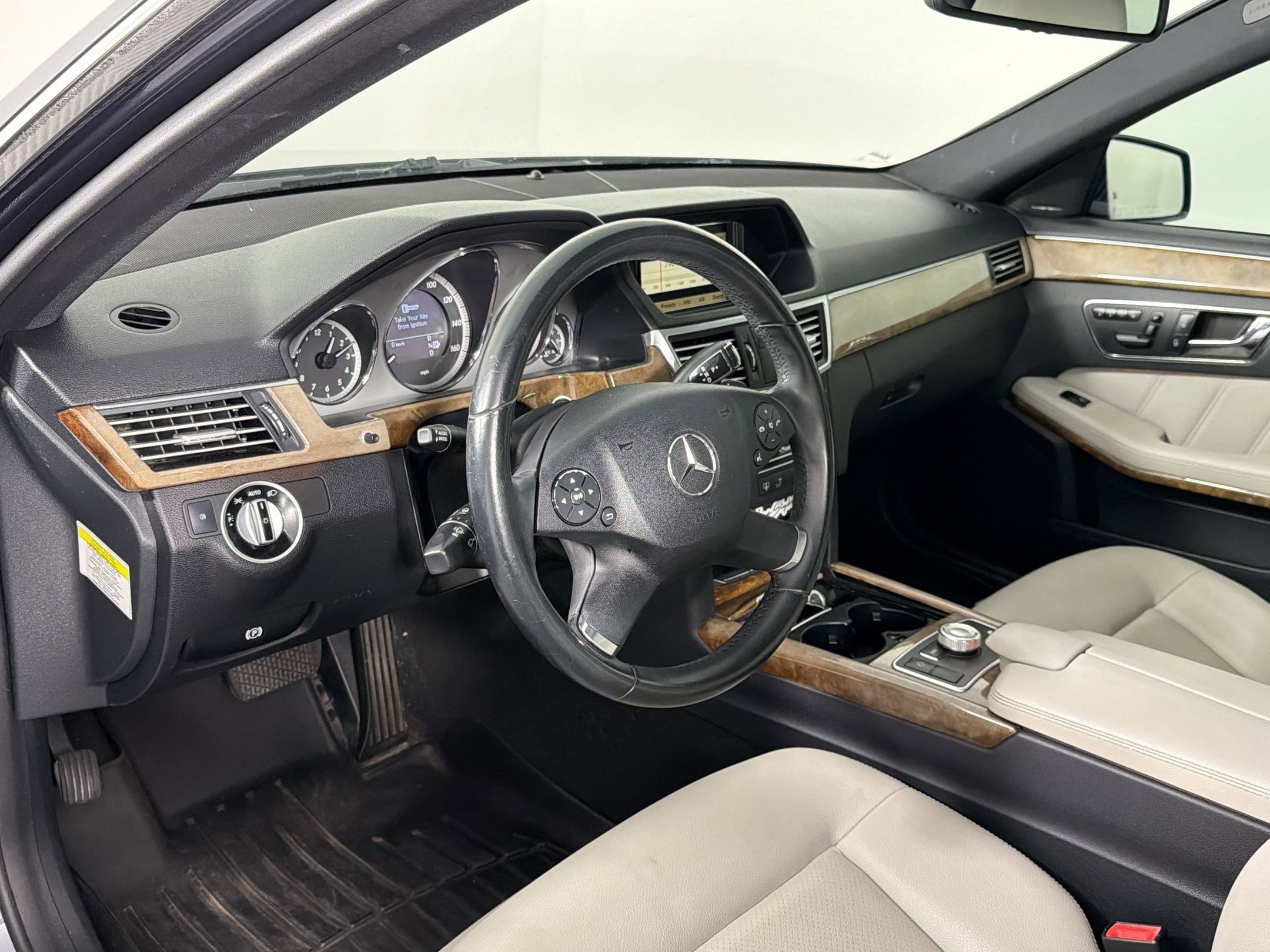 Used 2011 Mercedes-Benz E 350 BlueTEC Sedan image 4