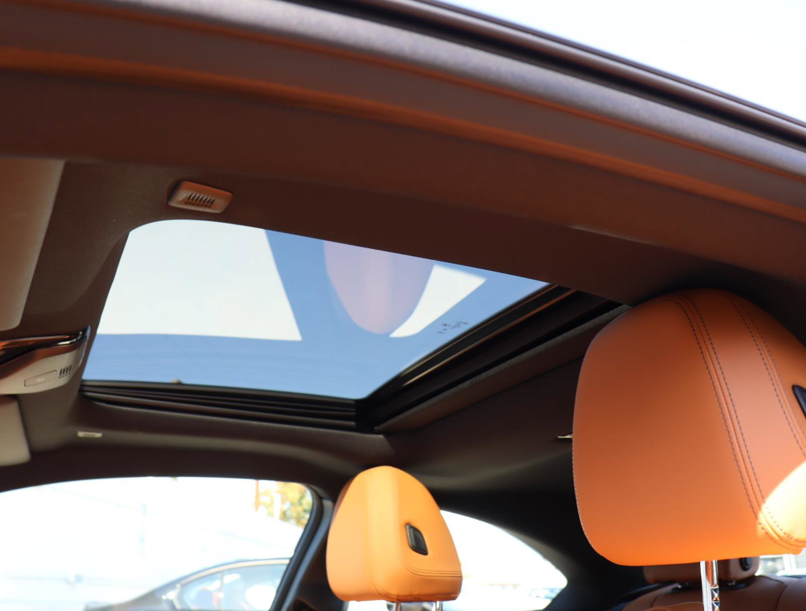 Used 2025 BMW M240i Coupe image 20