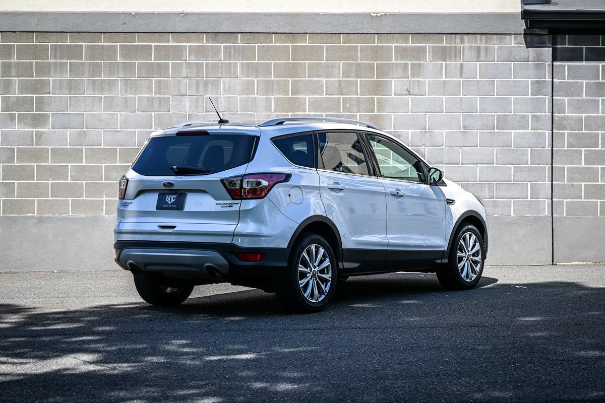 Used 2017 Ford Escape Titanium AWD/4WD image 3