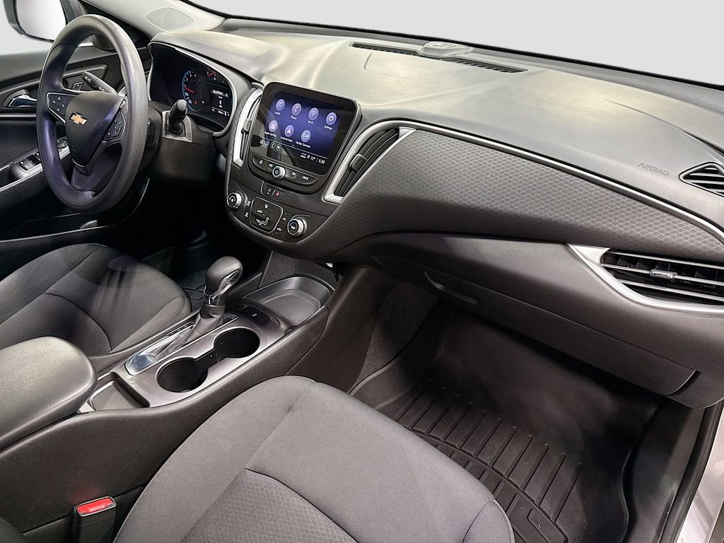 Used 2021 Chevrolet Malibu LS FWD image 26