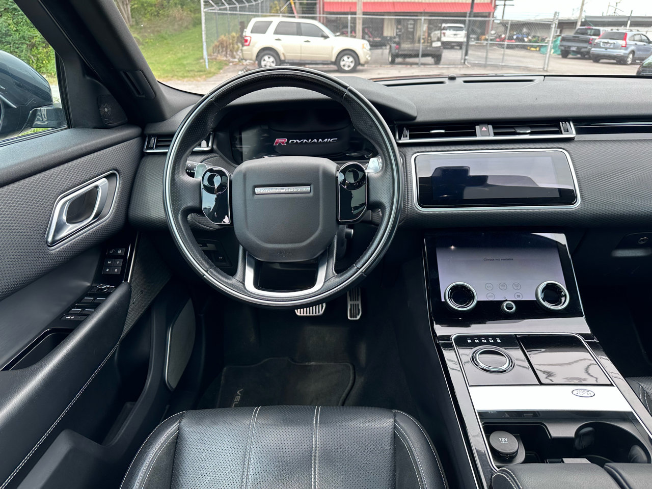 Used 2018 Land Rover Range Rover Velar R-Dynamic SE image 17