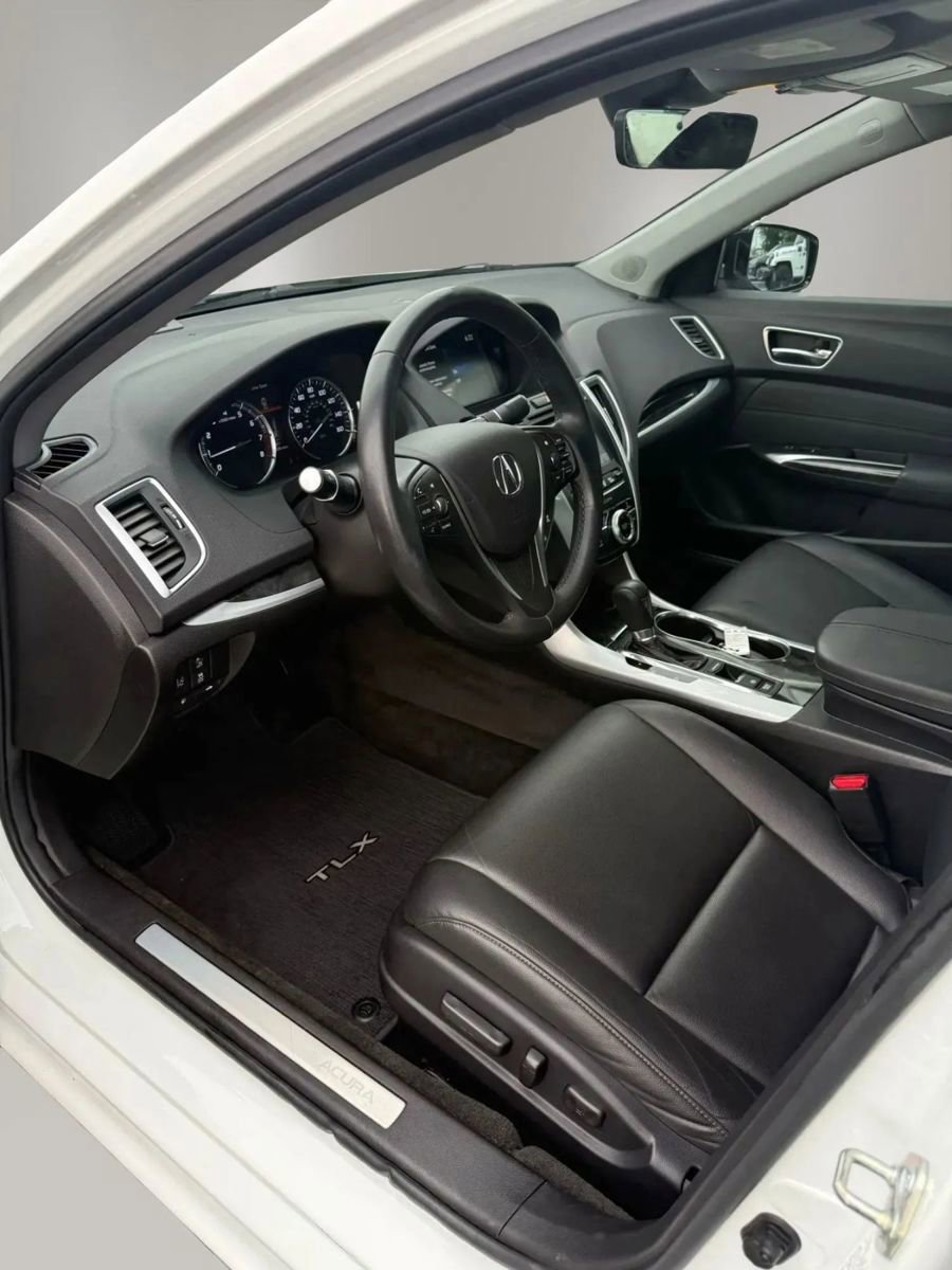 Used 2018 Acura TLX FWD image 13