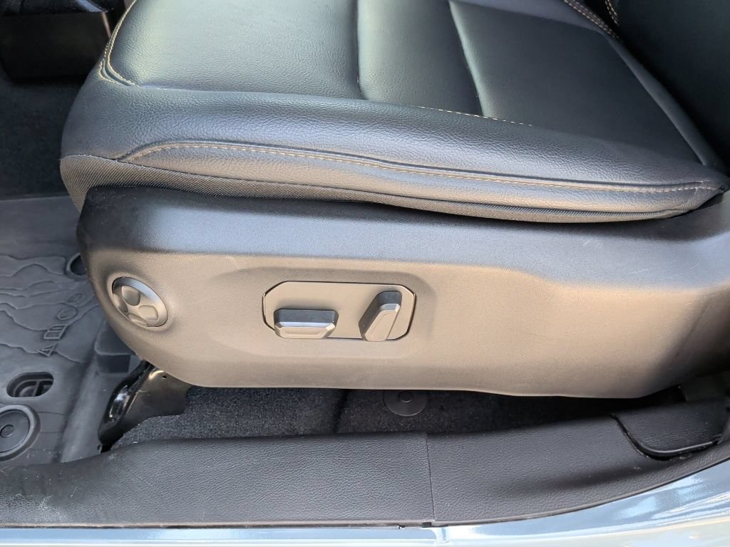 Used 2024 Jeep Gladiator Sport AWD/4WD image 13