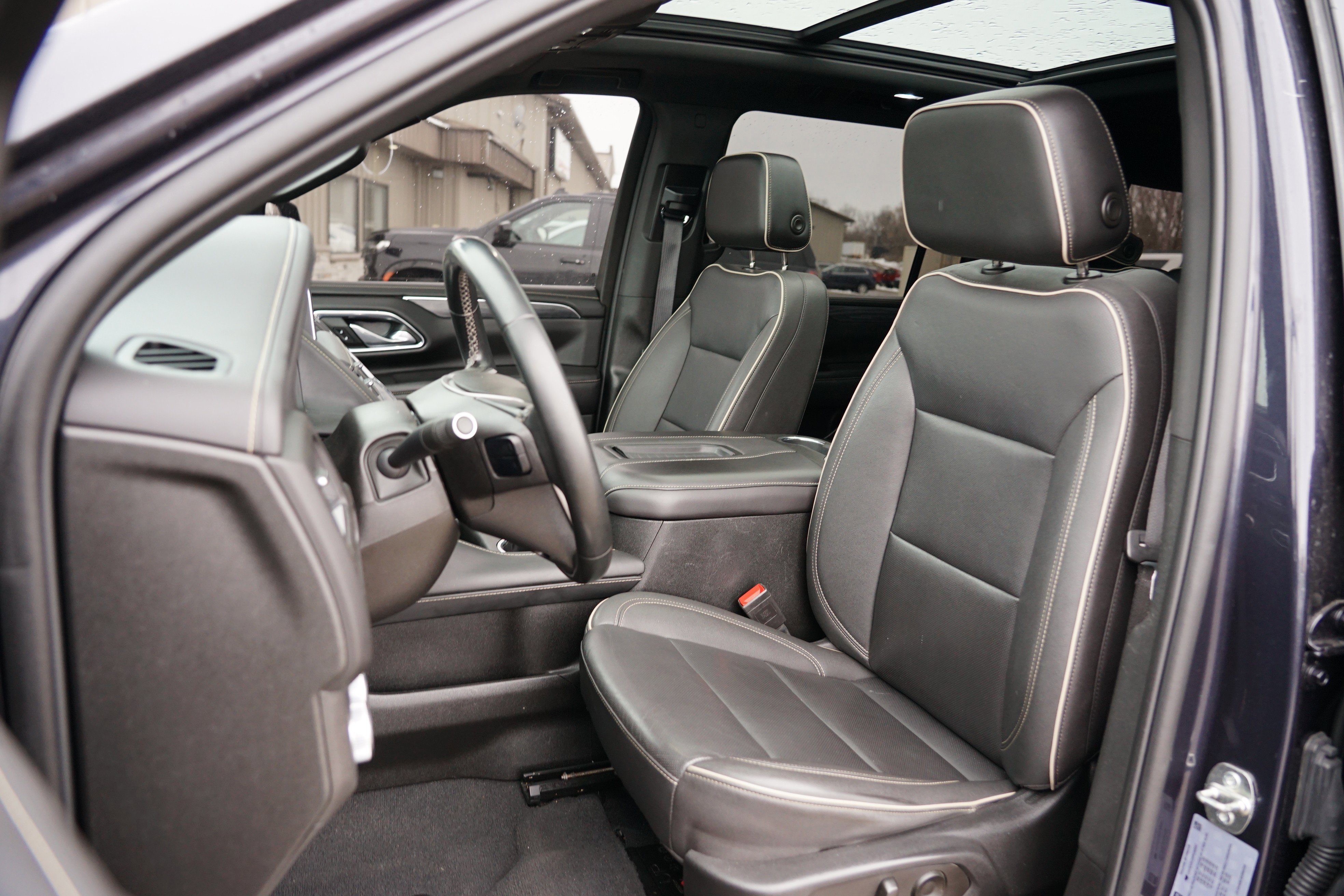 Used 2023 GMC Yukon XL SLT image 14