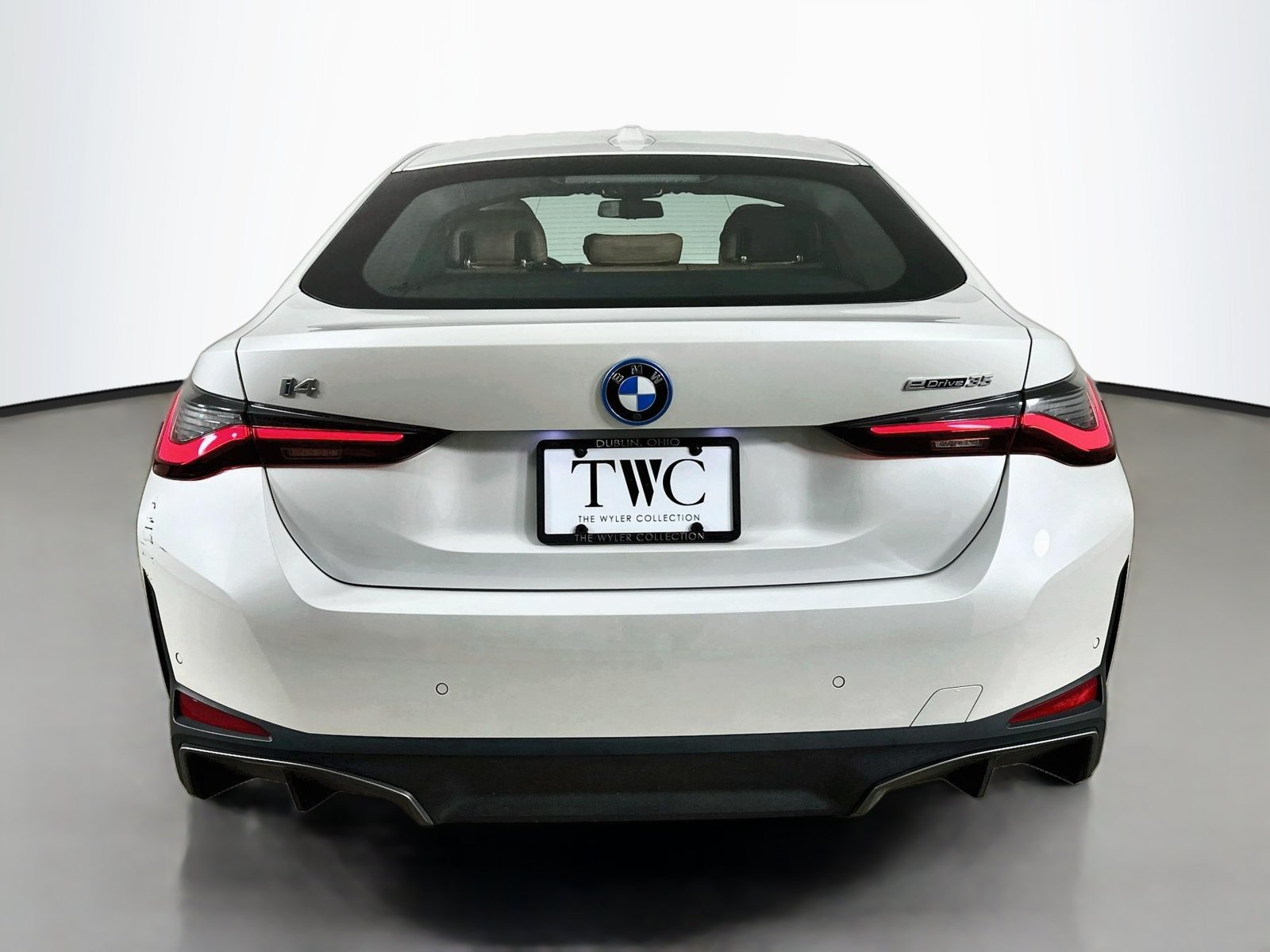 Used 2024 BMW i4 eDrive35 w/ Premium Package RWD image 6