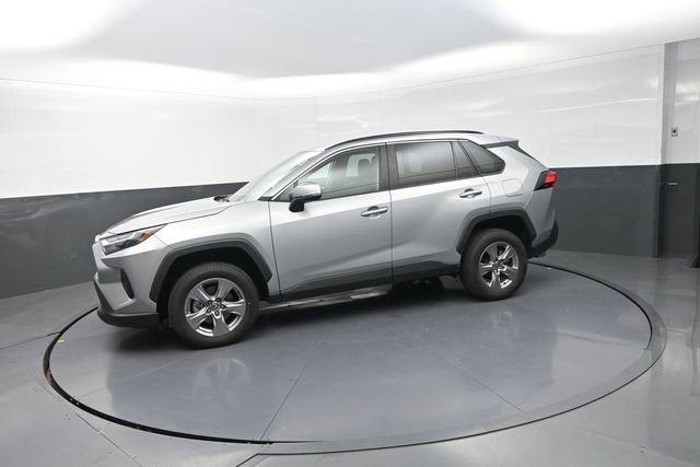 Used 2024 Toyota RAV4 XLE FWD image 43