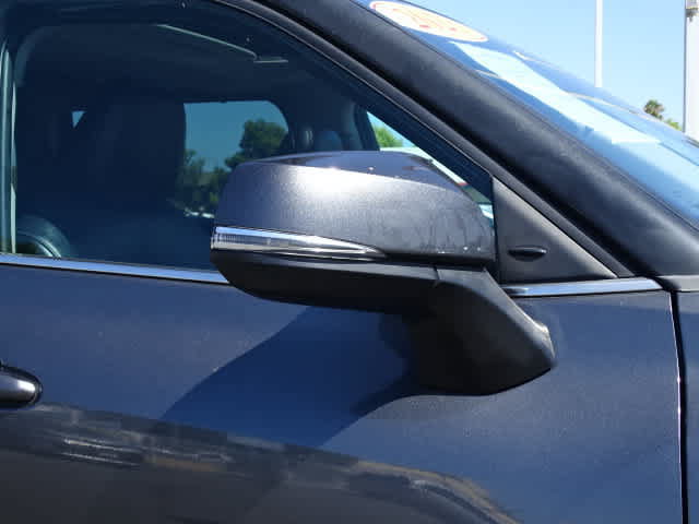 Used 2023 Toyota Highlander XLE FWD image 8