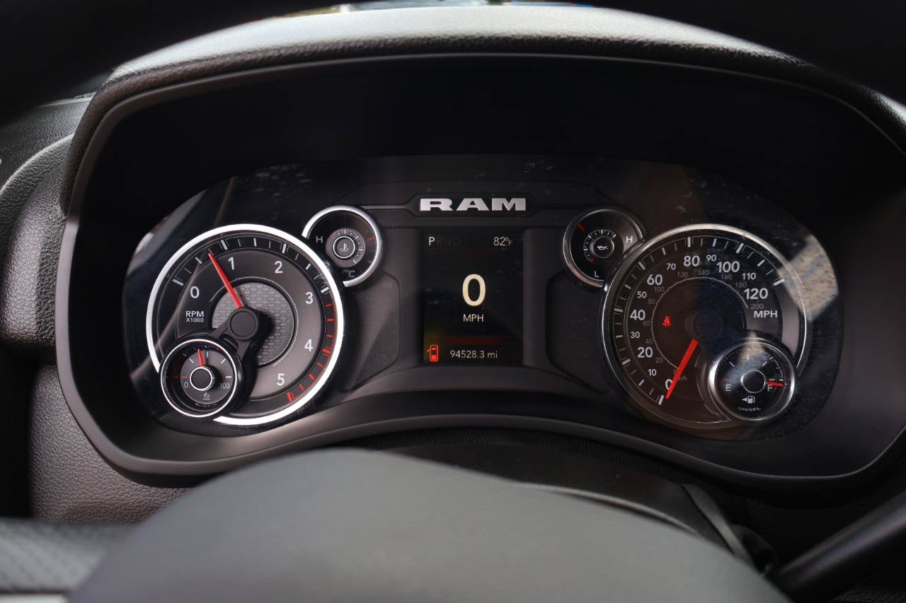 Used 2024 RAM 3500 Tradesman w/ Chrome Appearance Group AWD/4WD image 13
