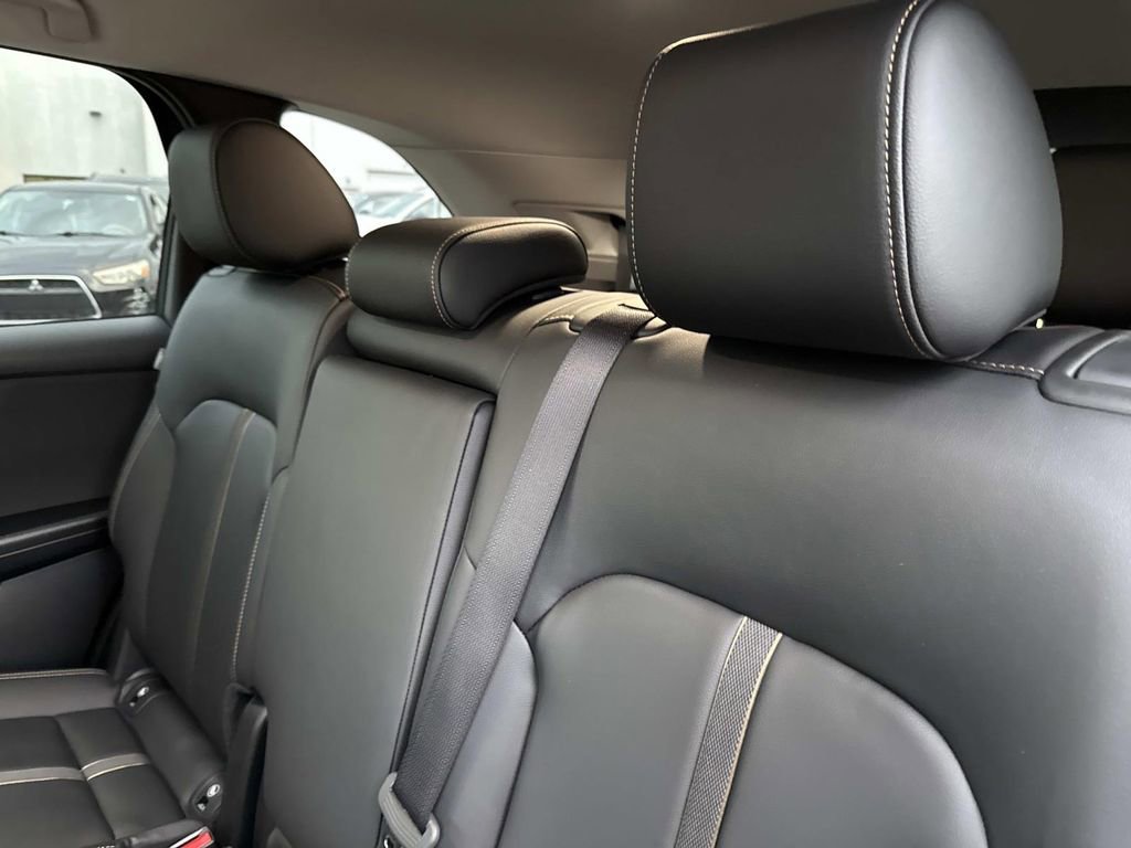 Certified 2025 MAZDA CX-90 3.3 Turbo w/ Select Package image 19