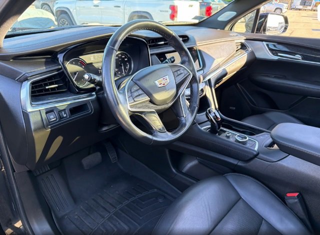 Certified 2023 Cadillac XT5 Premium Luxury image 4