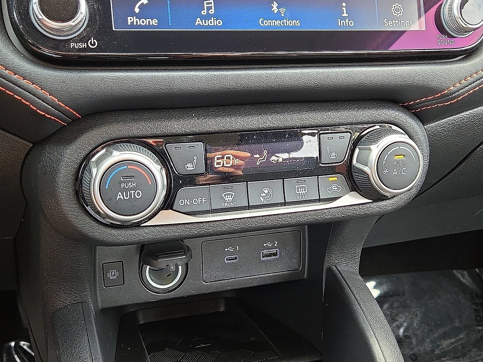 Used 2025 Nissan Versa SR FWD image 27