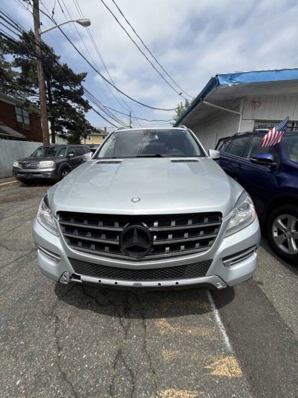 Used 2015 Mercedes-Benz ML 350 4MATIC w/ Premium 1 Package image 3