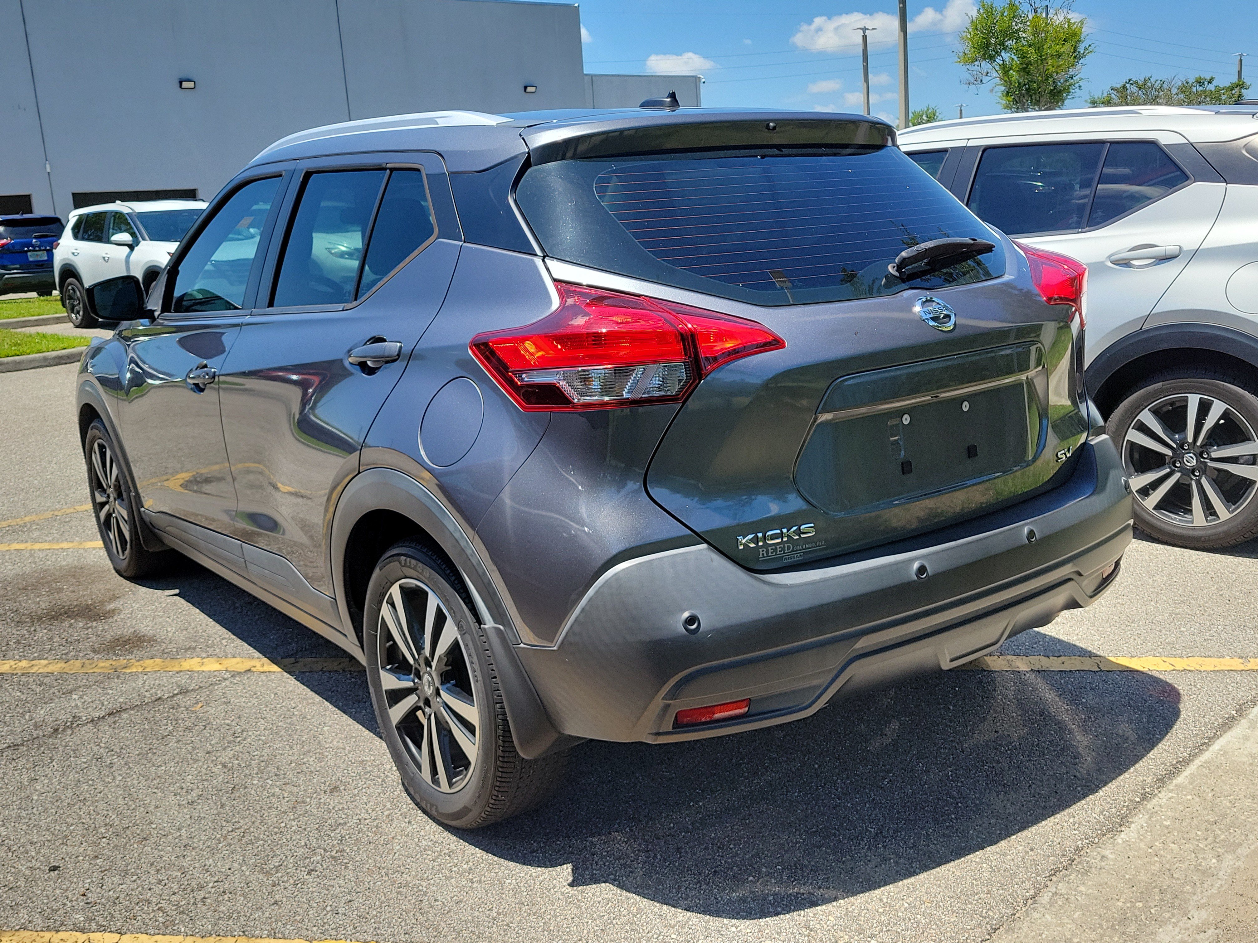 Certified 2020 Nissan Kicks SV FWD image 4